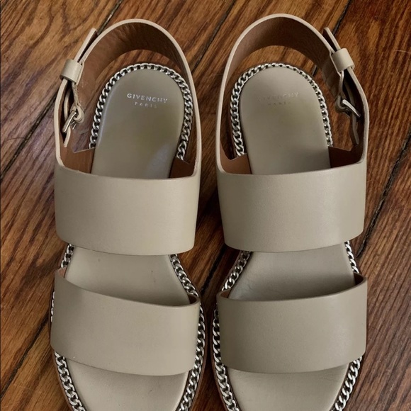 Givenchy Nude Chain Inset Inlay Flat Strap Sandals - Picture 2 of 9